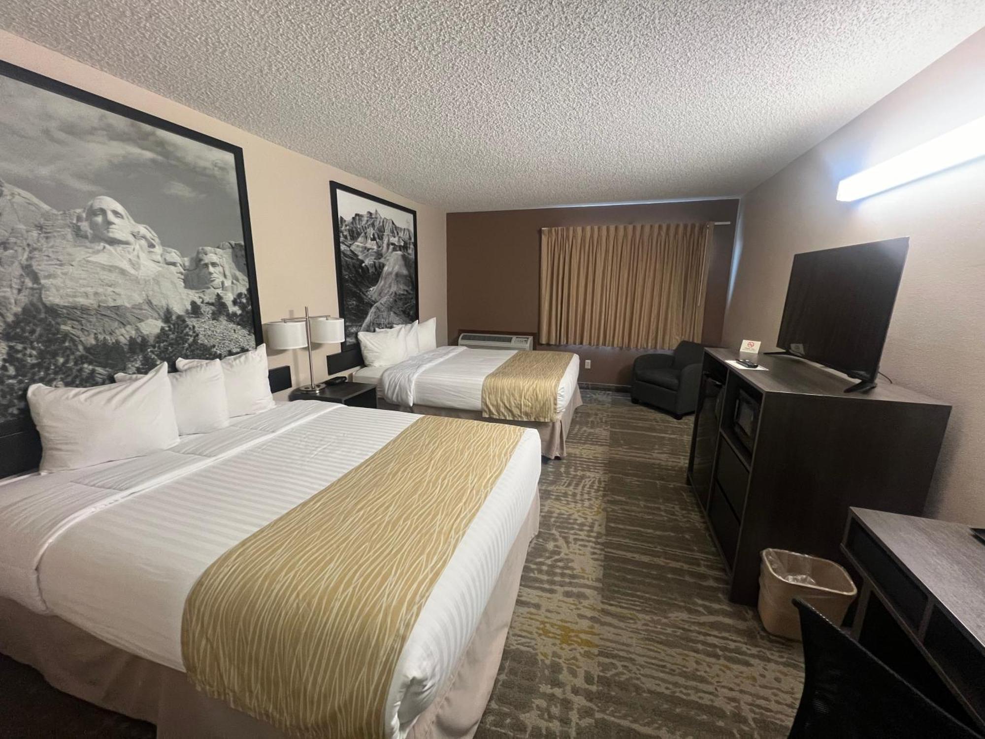 Super 8 By Wyndham Sturgis Hotel Ngoại thất bức ảnh