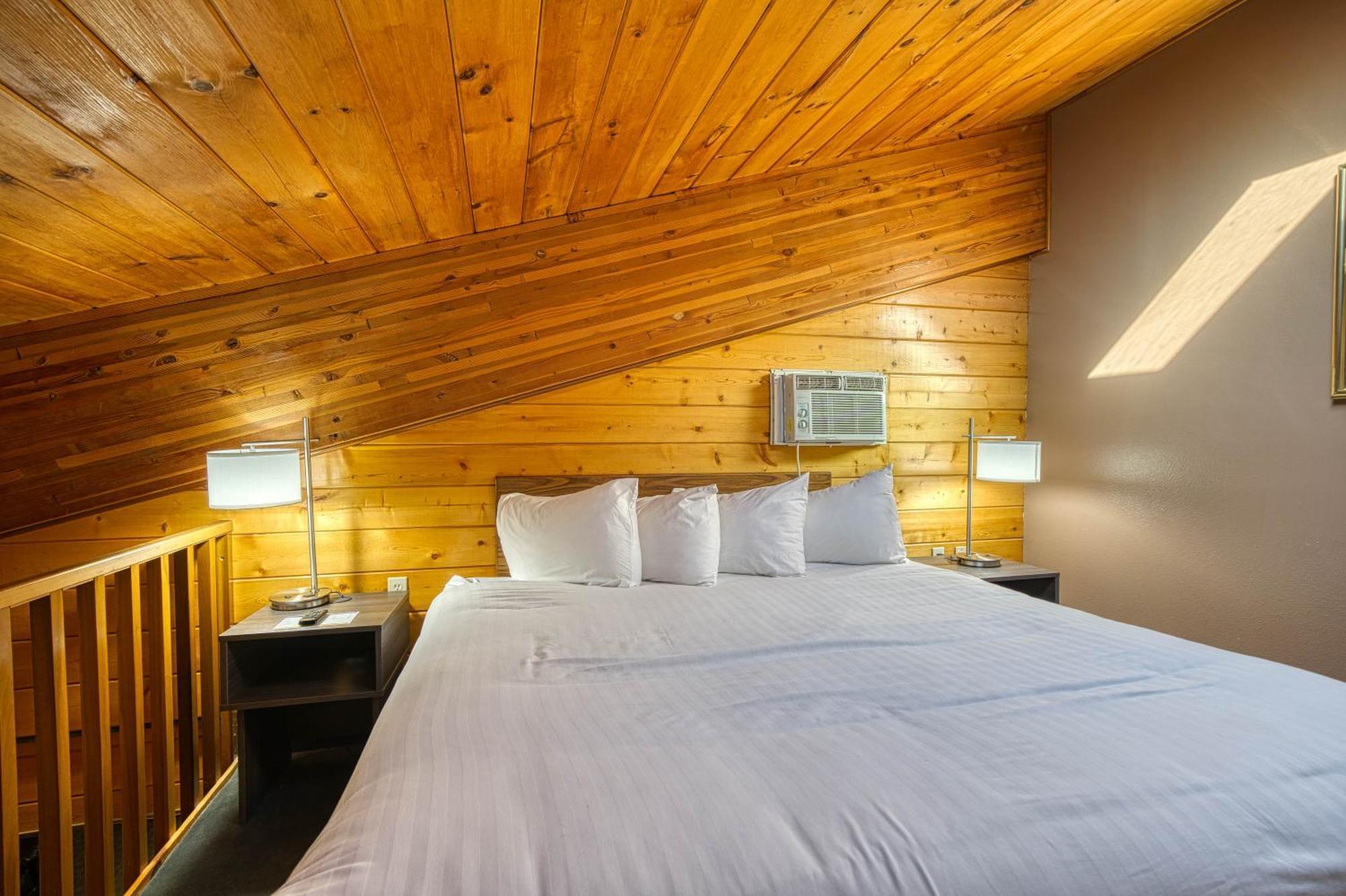 Super 8 By Wyndham Sturgis Hotel Ngoại thất bức ảnh
